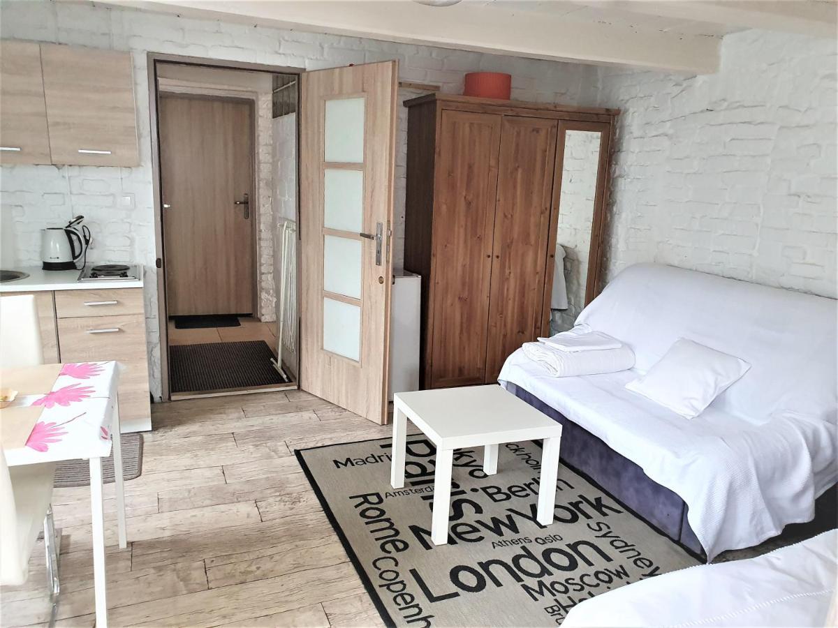 Апартаменты Fajne Stylowe Studio Z Aneksem Kuchennym Познань Экстерьер фото